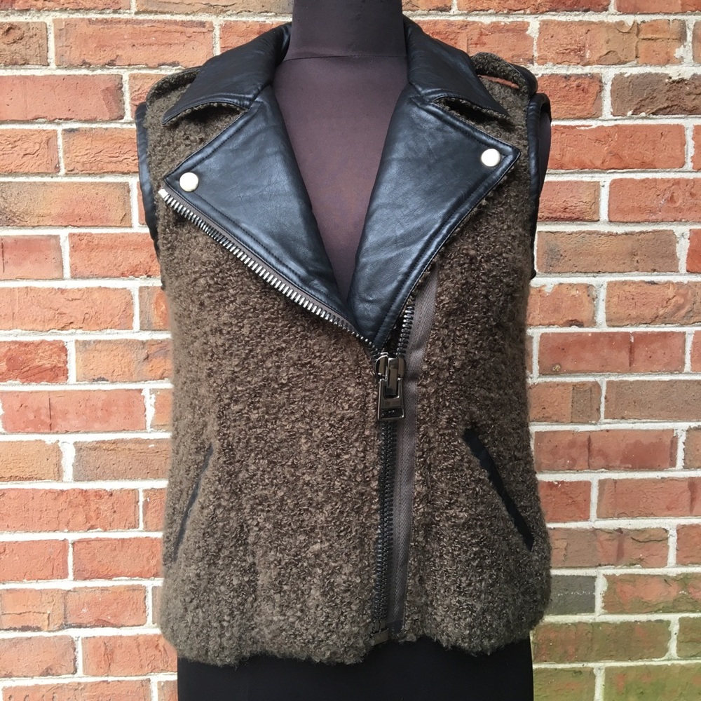 Hôtel Particulier Knit Vest /Faux Leather Trim